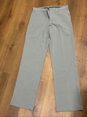 Izod Men's Gray Slim Fit Golf Pants